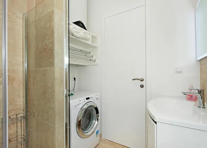 Lejlighed Two-Bedroom Apartment In Sibenik *